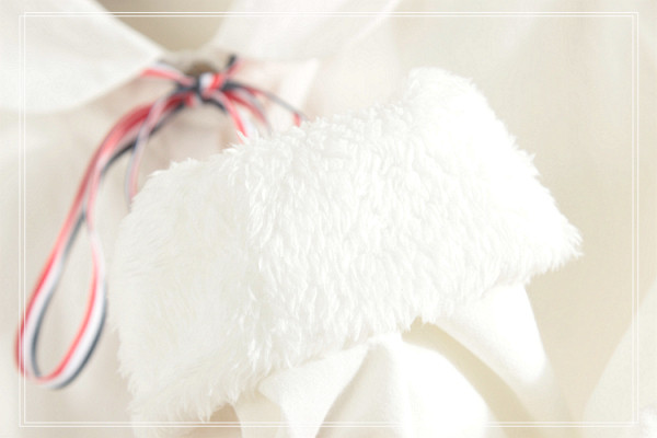 Liibuv naiste paeltega valge särk