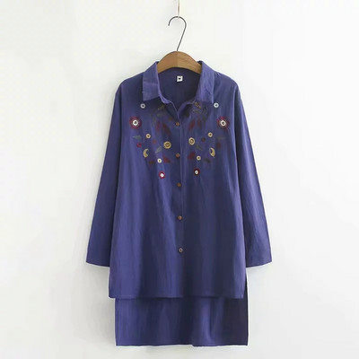 Tikandite ja klassikalise kraega naiste särk