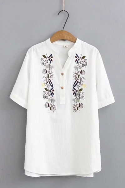 Női ing rövid ujjal és spitz nyakkivágással