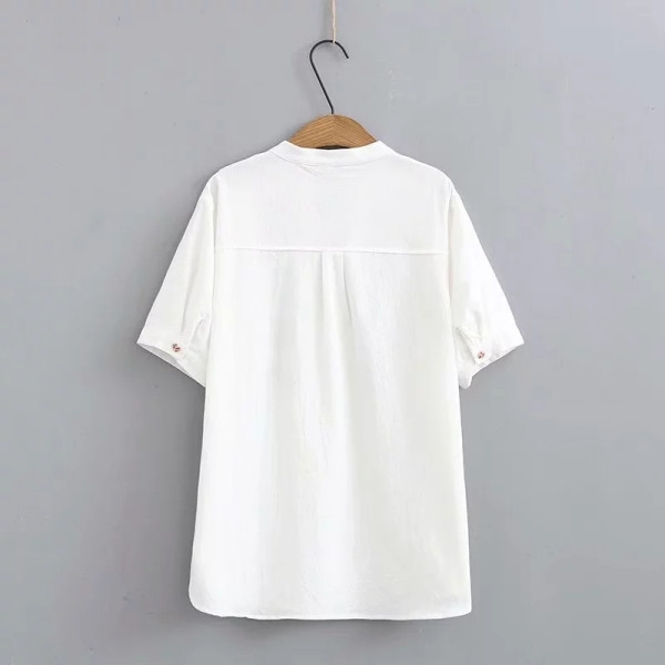 Női ing rövid ujjal és spitz nyakkivágással