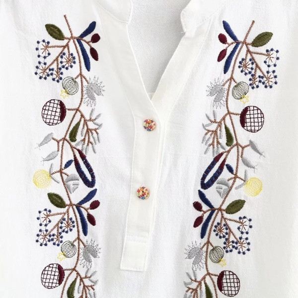 Női ing rövid ujjal és spitz nyakkivágással