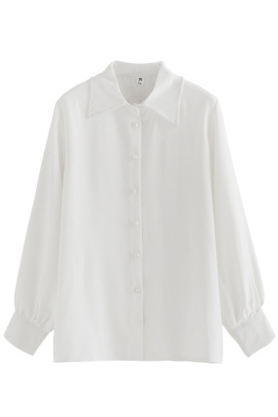 Κλασικό μοντέλο πουκάμισο με κολάρο και κουμπιά