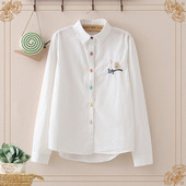 Új modell női ing színes gombokkal és hímzéssel