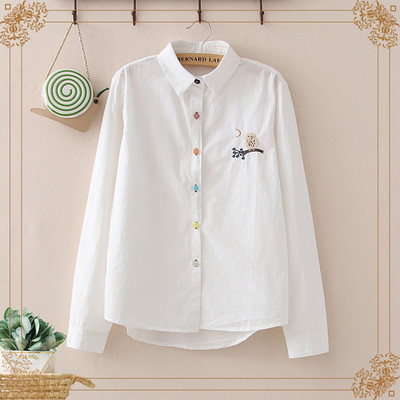 Új modell női ing színes gombokkal és hímzéssel