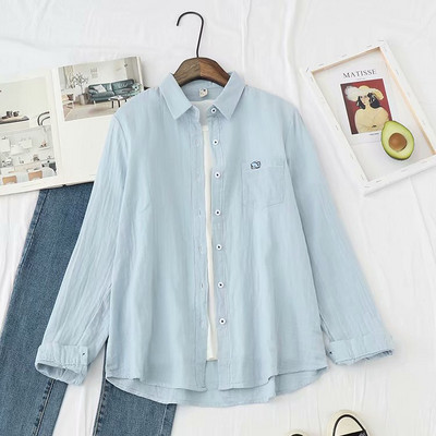 Új modell női ing színes gombokkal és hímzéssel