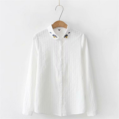 Új modell női ing színes gombokkal és hímzéssel