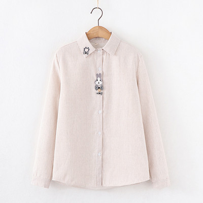 Őszi-téli ing - klasszikus gallérral, meleg béléssel és női hímzéssel