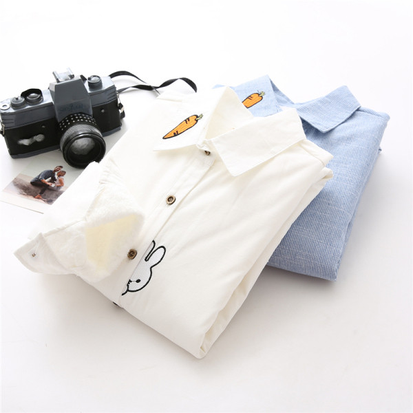 Őszi-téli ing - klasszikus gallérral, meleg béléssel és női hímzéssel