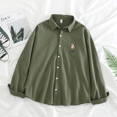 Naiste vabaajasärk tikandi ja klassikalise kraega neljas värvitoonis