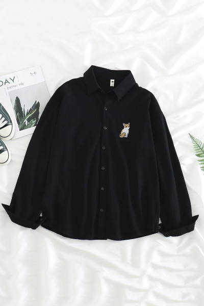 Naiste vabaajasärk tikandi ja klassikalise kraega neljas värvitoonis