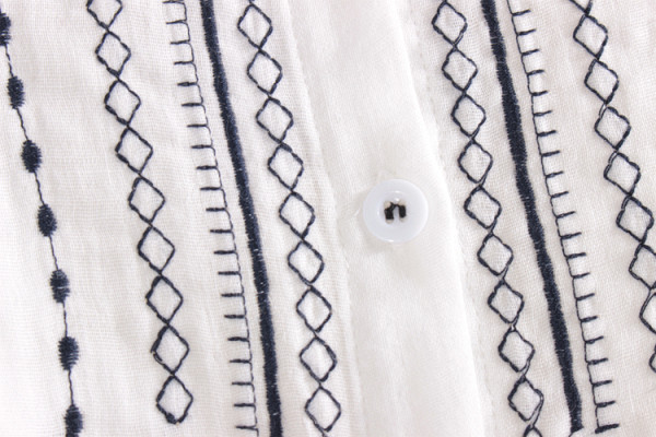 Alkalmi női ing hímzéssel