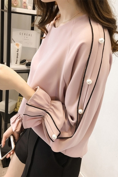 Modern női ing gyöngyökkel és kerek nyakkivágással