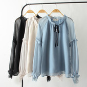 Naiste lipsude ja tüllvarrukatega särk