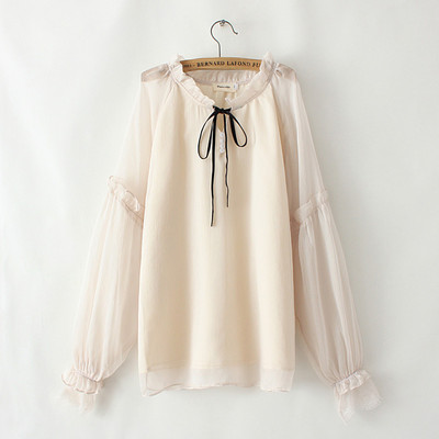 Naiste lipsude ja tüllvarrukatega särk