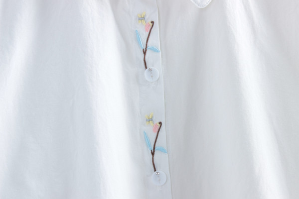 Női alkalmi ing hímzéssel