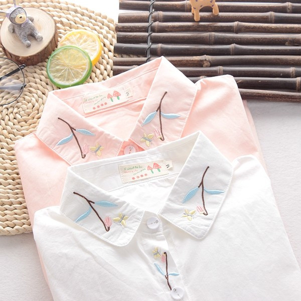 Női alkalmi ing hímzéssel