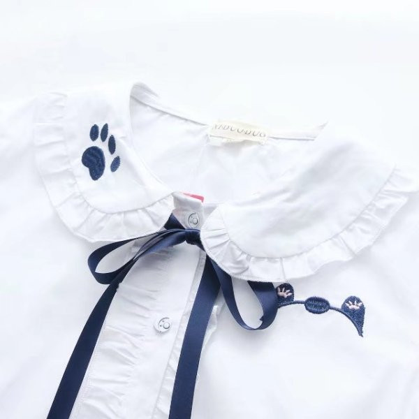 Alkalmi női ing fűzős gallérral, hímzéssel