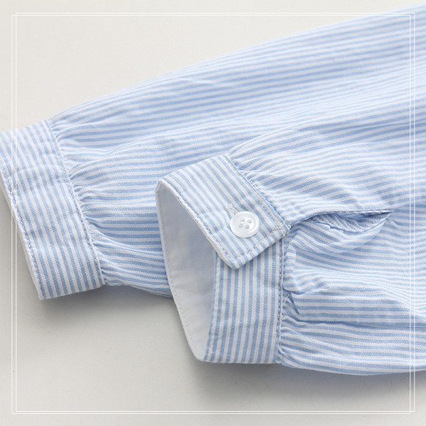 Női csíkos ing ovális nyakkivágással