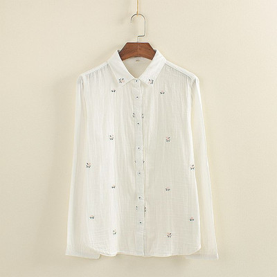 Μοντέρνο πουκάμισο με floral κέντημα σε λευκό χρώμα