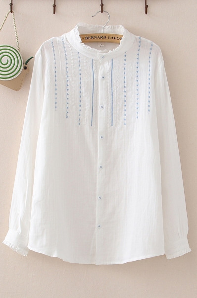 Új modell női ing fehér színben alacsony gallérral és hímzéssel