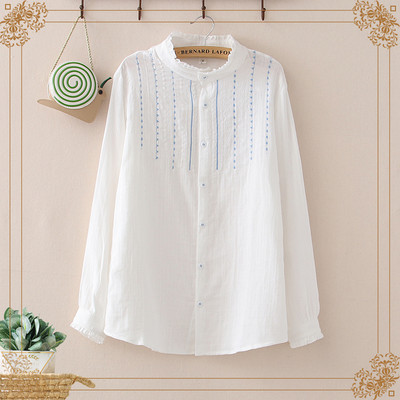 Új modell női ing fehér színben alacsony gallérral és hímzéssel