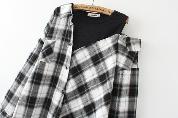 Naiste vabaaja ruuduline särk nööpide ja taskuga