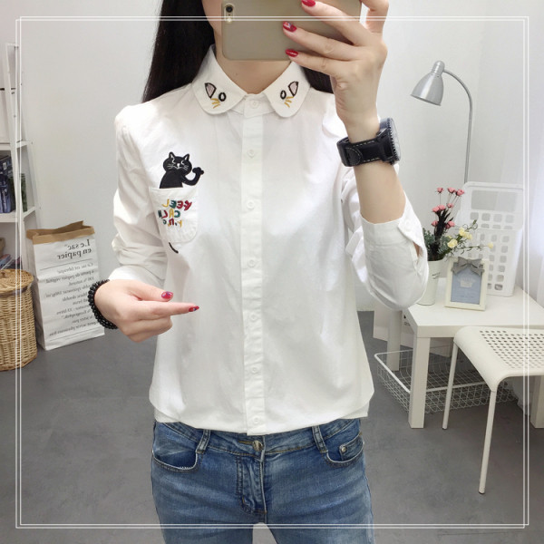 Női ing macskahímzéssel és zsebbel