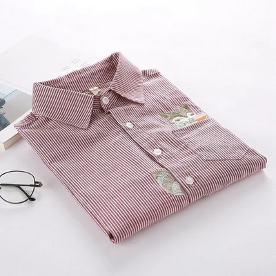 Ženska prugasta košulja s džepom i vezom