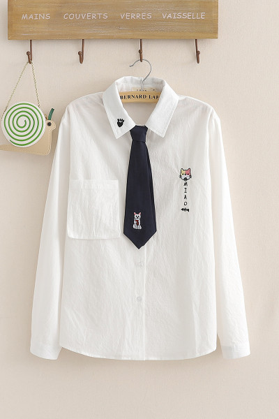 Női ing hosszú ujjal, fehér hímzéssel