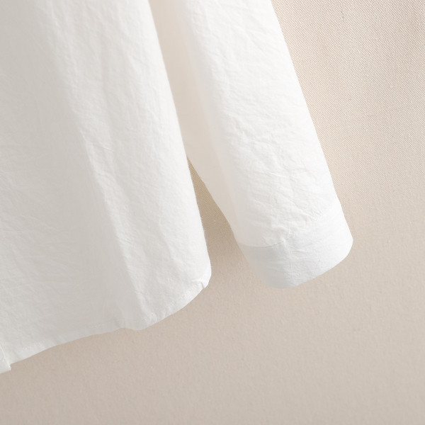 Női ing hosszú ujjal, fehér hímzéssel