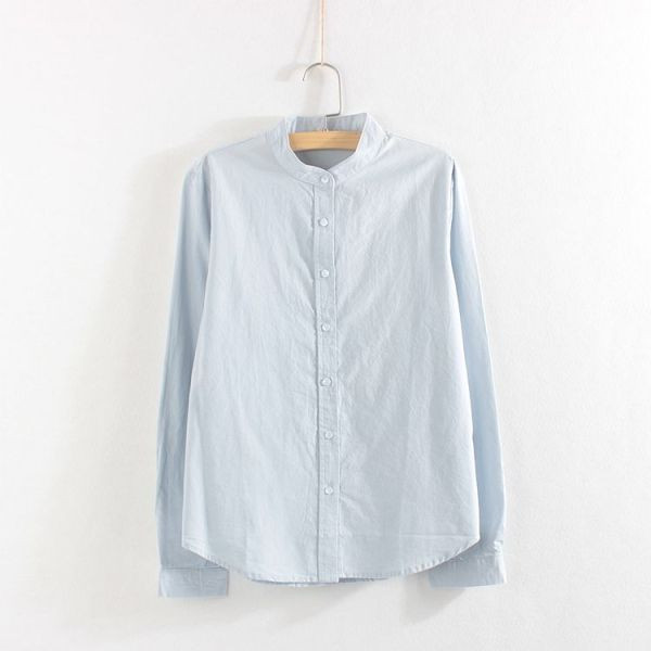 Sima ing modell alacsony gallérral és gombokkal