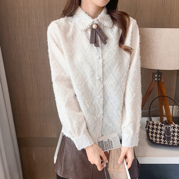 Stiilne naiste särk pärlitega krael ja lindil