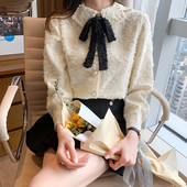 Moodne naiste särk paela ja pärlitega