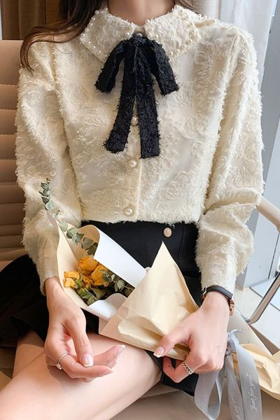 Moodne naiste särk paela ja pärlitega