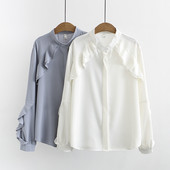 Naiste vabaaja särk nööpide ja pikkade varrukatega valge ja sinine