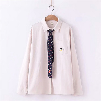 Fehér női ing klasszikus gallérral és hímzéssel - két modell