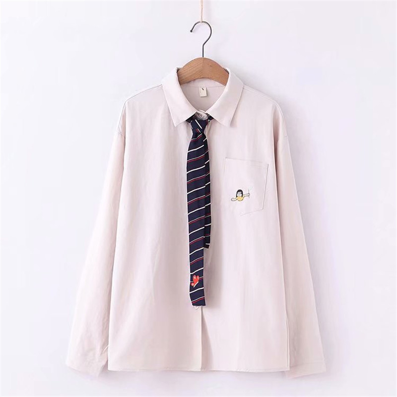 Fehér női ing klasszikus gallérral és hímzéssel - két modell