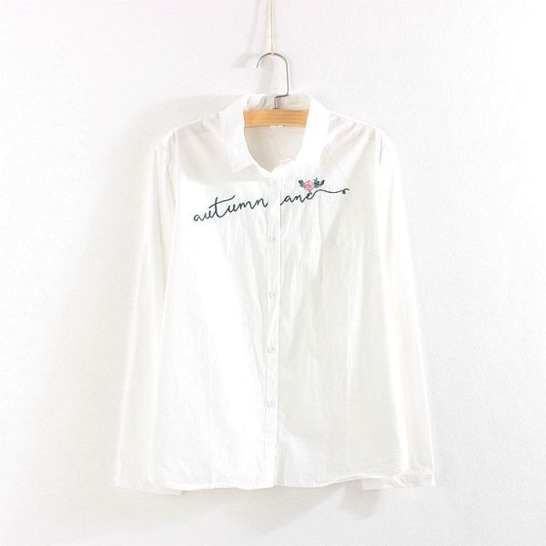 Női ing hímzett felirattal