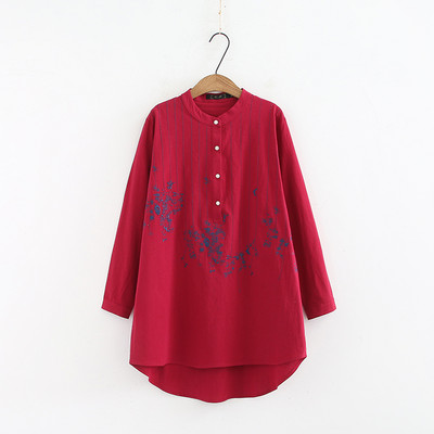 Női hosszú ing aszimmetrikus mintával, hímzéssel