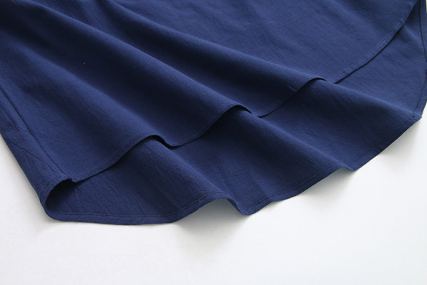 Női hosszú ing aszimmetrikus mintával, hímzéssel