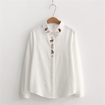 Naiste vabaaja särk kolmes värvitoonis tikandiga