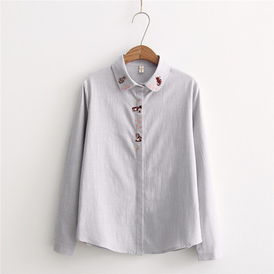 Naiste vabaaja särk kolmes värvitoonis tikandiga