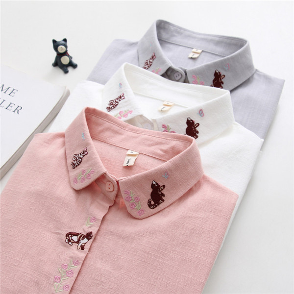 Naiste vabaaja särk kolmes värvitoonis tikandiga