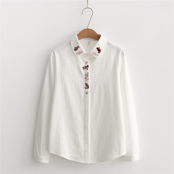 Naiste vabaaja särk kolmes värvitoonis tikandiga