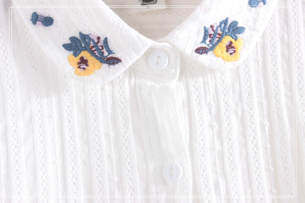 Alkalmi ing színes hímzéssel