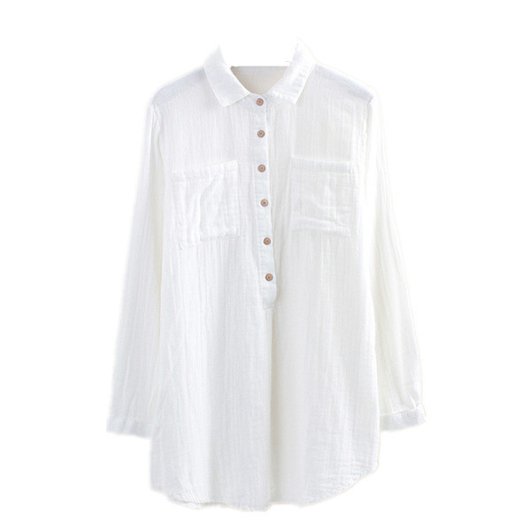 Lai nööpide ja taskutega naiste särgi mudel