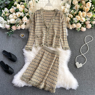 Кариран дамски комплект от пола и сако