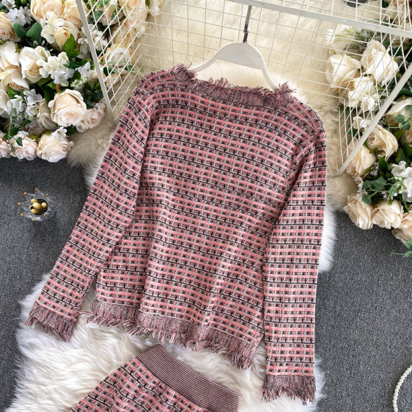 Кариран дамски комплект от пола и сако