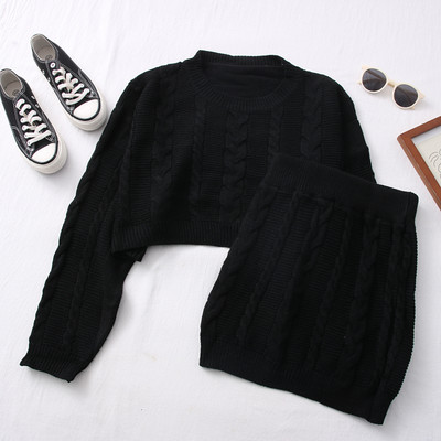 Πλεκτό γυναικείο σετ πουλόβερ και φούστα