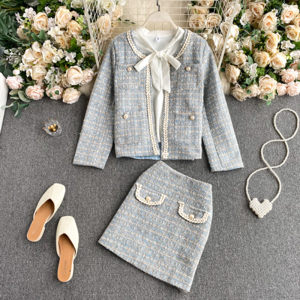 Стилен дамски комплект от три части -риза ,сако и пола